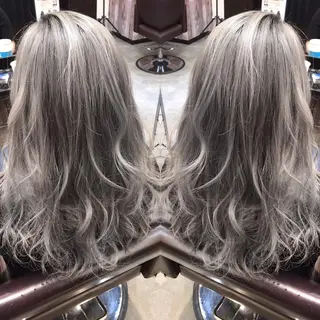 セミロング カラー KIRA スズキ タクヤ／店長のヘアスタイル