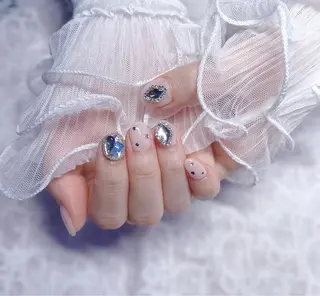 ネイル ちゅるんネイル🪄 耳ツボジュエリー🔗のネイルデザイン