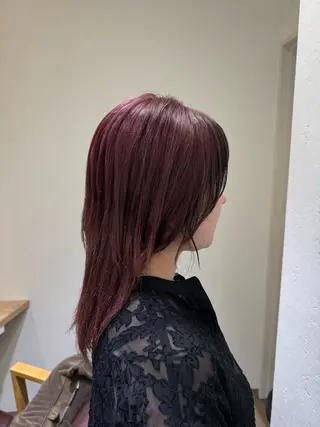 ミディアム opsia所属・艶カラー×レイヤー Natsumiのヘアスタイル