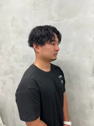 ショート パーマ メンズ 村山 豪歩のヘアスタイル