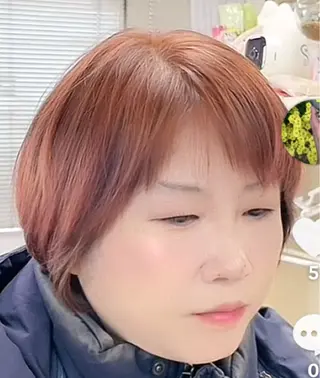 カラー 竹内 秀美のヘアスタイル