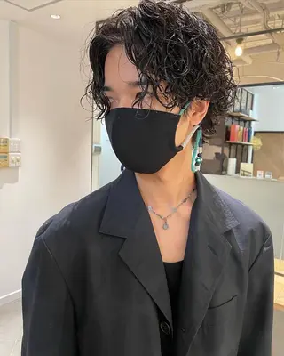 ショート パーマ メンズ Loom.所属・村上雅人 ナチュラルモードのヘアスタイル