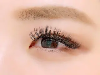 マツエク・マツパ YELLIO所属・YELLIO (エーリオ)のマツエク・マツパデザイン