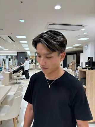 ショート カラー メンズ 湘南/メンズパーマ/ ハイライト/ユチカのヘアスタイル