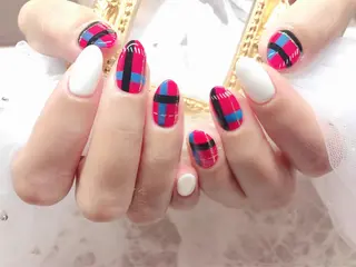 ネイル マジックミラー所属・マジック ミラーのネイルデザイン