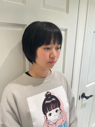 ショート ボブ／ブリーチカラー ／ゆづき🌟のヘアスタイル