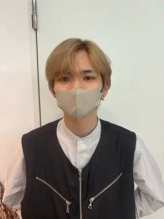 ショート カラー 室谷 ゆりあのヘアスタイル