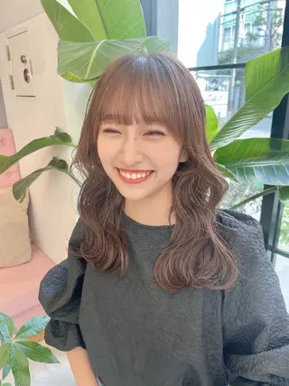 ミディアム 韓国風レイヤーカット 松葉翔のヘアスタイル