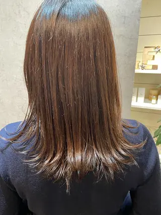 セミロング カラー いいの ひかりのヘアスタイル