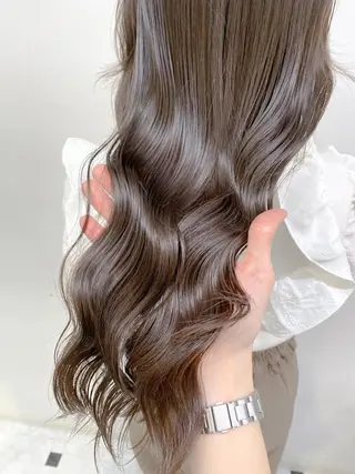 カラー トレンドカラー MAHOのヘアスタイル