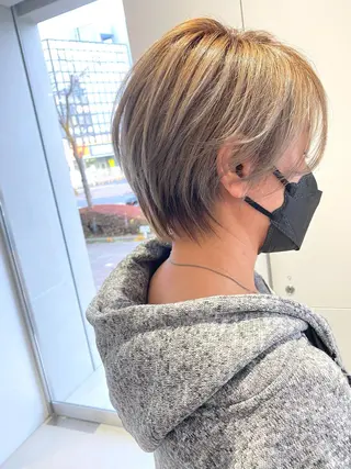 ショート カラー 谷合 貴志のヘアスタイル