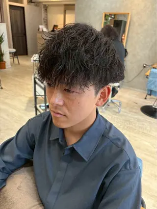 ショート パーマ メンズ 齋藤 優太朗のヘアスタイル