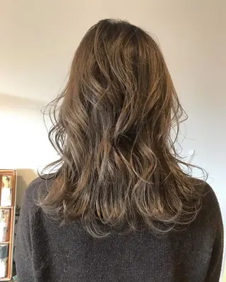 セミロング カラー 韓国風・ブリーチなし ・あり後藤　一斗店長のヘアスタイル