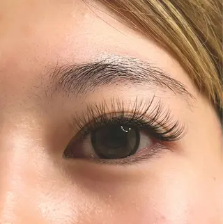 マツエク・マツパ mishu eyelash  salon所属・赤井 真珠のマツエク・マツパデザイン