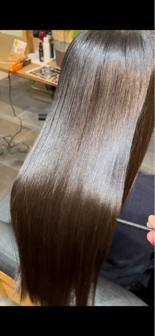 ロング AKALA  HAIR Laule'a所属・鶴野 響斗のヘアスタイル