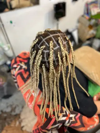 セミロング ヘアアレンジ scamp所属・scamp⭐️ さくらのヘアスタイル