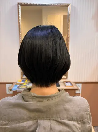 ショート シンセティックヘアデザイン所属・吉井 愛のヘアスタイル