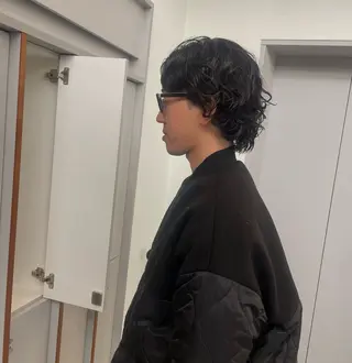 パーマ メンズ ブリーチ/レイヤー 🌻Mutsumiのヘアスタイル