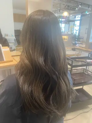 ミディアム カラー くろだ まみのヘアスタイル