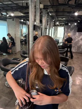 カラー 透明感ベージュ🤎 ナチュラルレイヤーのヘアスタイル