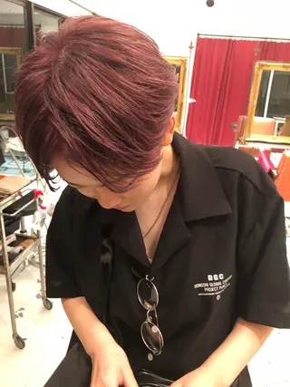 ショート カラー THE DAY所属・AKI HASHIMOTOのヘアスタイル