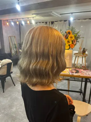 ミディアム カラー パーマ ヘアアレンジ Eir江坂　カット/ボブ/ショート/髪質改善カラー/トリートメント所属・髪質改善カラー特化 亮輔【江坂駅すぐ】のヘアスタイル