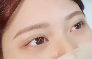 メンズ マツエク・マツパ アイブロウ NAZ eyelash&eyebrow by medical salon所属・NAZ 表参道 Tomokoのマツエク・マツパデザイン