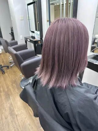 ミディアム 韓国ヘア×ハイトーン AYA💫のヘアスタイル