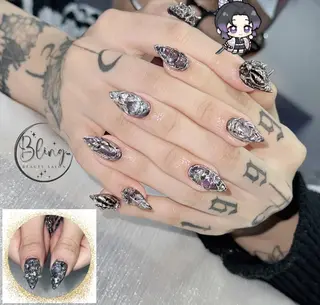 ミディアム Bling Salonのネイルデザイン