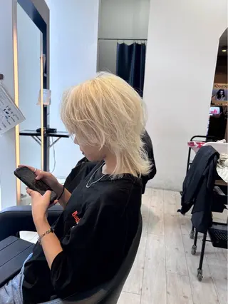 カラー メンズ 有働由良／ハイトーン ／韓国メンズヘアのヘアスタイル