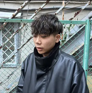 ショート カラー パーマ メンズ パーマ職人 渡邊　優雅のヘアスタイル