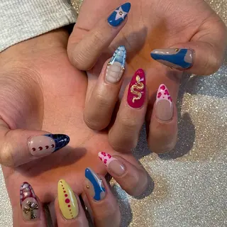 ネイル brodia nails m_riのネイルデザイン