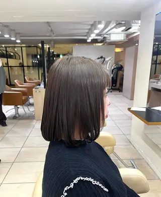 ミディアム カラー 山本 理世のヘアスタイル