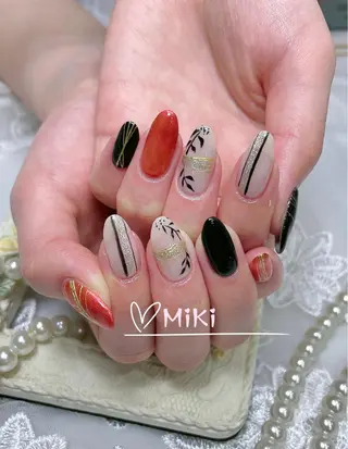 ネイル 🦋 MiKi 🦋 ネイルサロンのネイルデザイン