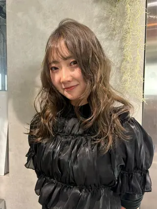 ロング カラー 艶ハイトーン/ 輝保🤍✨のヘアスタイル