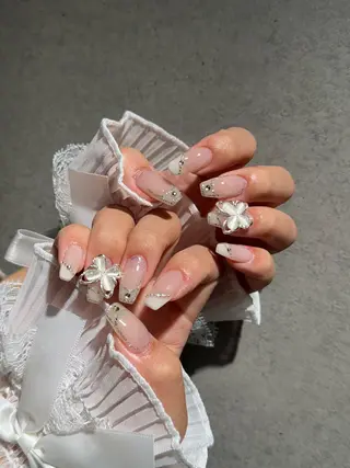 ネイル I-nailロング /ワンホン/キラキラのネイルデザイン