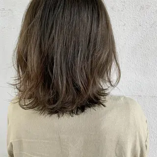 ショート 透明感カラー 金村真子のヘアスタイル