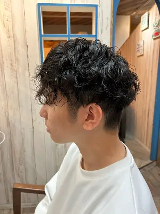 ショート パーマ メンズ 山本 陸央のヘアスタイル