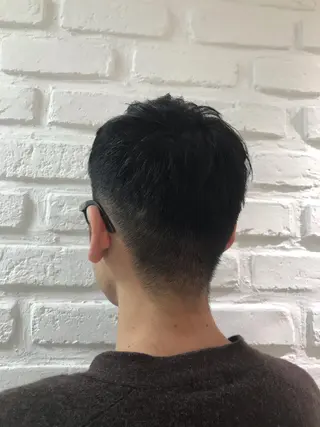 ショート メンズ 【暖色カラー特化】 中山由梨のヘアスタイル