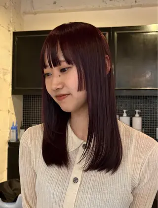 セミロング レディースカット🎀 NANAHAのヘアスタイル