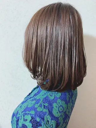 ミディアム 小倉 実紗のヘアスタイル