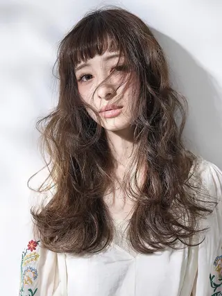 ロング マーブル東京 三軒茶屋 美容室のヘアスタイル