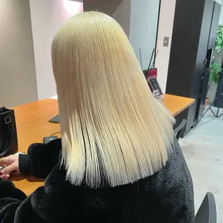 セミロング ブリーチカラー特化 碇　英朗のヘアスタイル