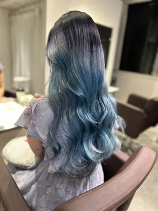 ロング Nozomi/透明感 /デザインカラーのヘアスタイル