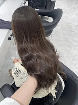 カラー 🪞【公式】表参道 🪞knot🪞のヘアスタイル