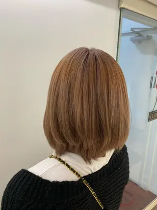 ミディアム カラー コテ巻き風パーマ 藤澤　知彌のヘアスタイル