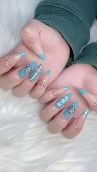 ネイル Squeen Nailのネイルデザイン
