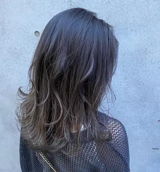 ミディアム 透け感×顔まわり デザイン✂︎吉田のヘアスタイル