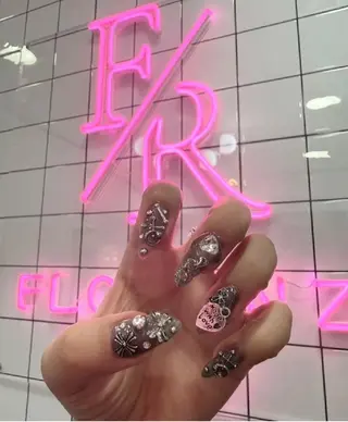 ネイル FLORANZ TANAKAのネイルデザイン