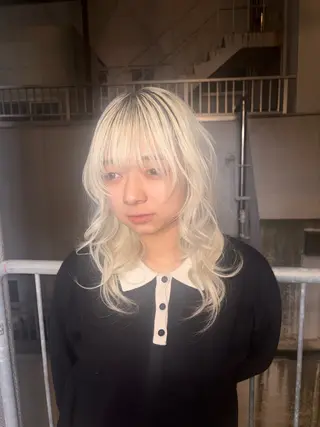 ロング HIKARI🐈⬛ ハイトーン×デザインのヘアスタイル